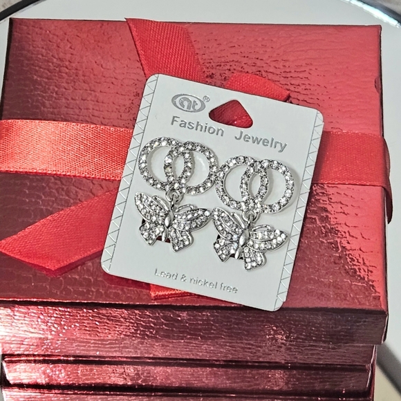 🎈3/$30 NEW Butterfly Rhinestone Silver Post Earrings - Picture 5 of 7